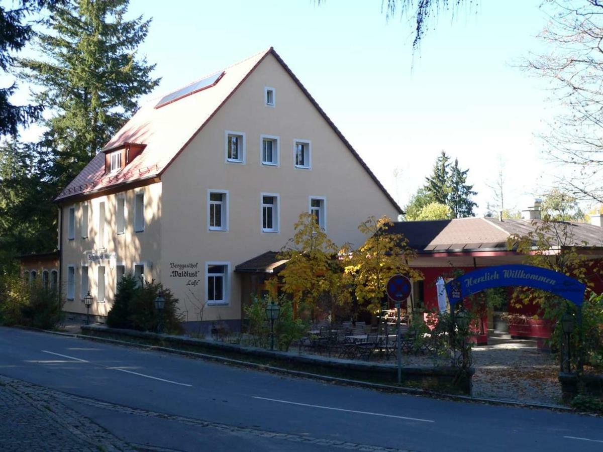 וונזידל Hotel Berggasthof Waldlust מראה חיצוני תמונה